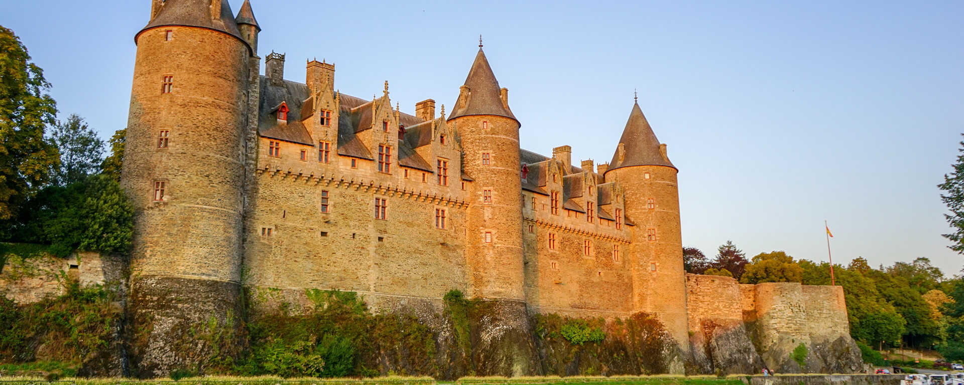 Balade A Velo Au Bord Du Chateau De Josselin La Velodyssee