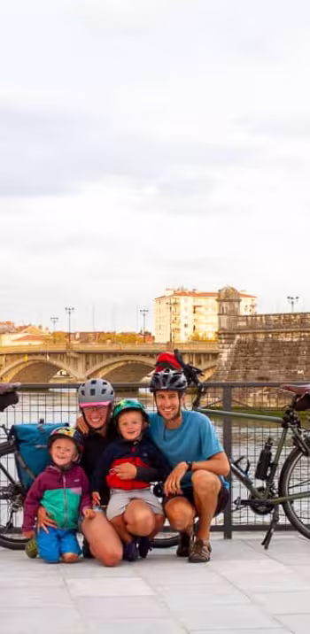 photo famille bayonne.jpg