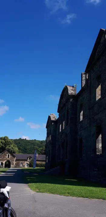Passage à l'abbaye de Bon - Repos