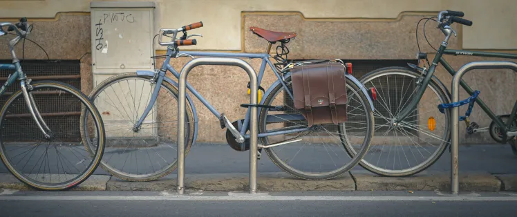 Garer-velo_egor-myznik-jBDpHykwp_U-unsplash.jpg