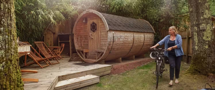 La Vélodyssée_hebergement-insolite_Lodge-du-Lac_©LaVelodyssee-Aurelie-Stapf.jpg