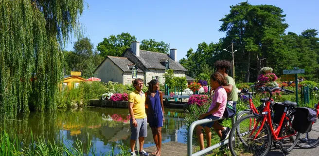 Canal-de-Nantes-a-Brest_Grand-Angle_La-Velodysee