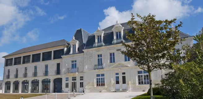 Facade de l'espace culturel et de congrés de Beauséjour